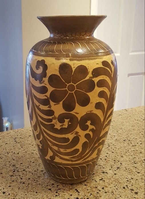 "Hosley TM Potteries" vase
