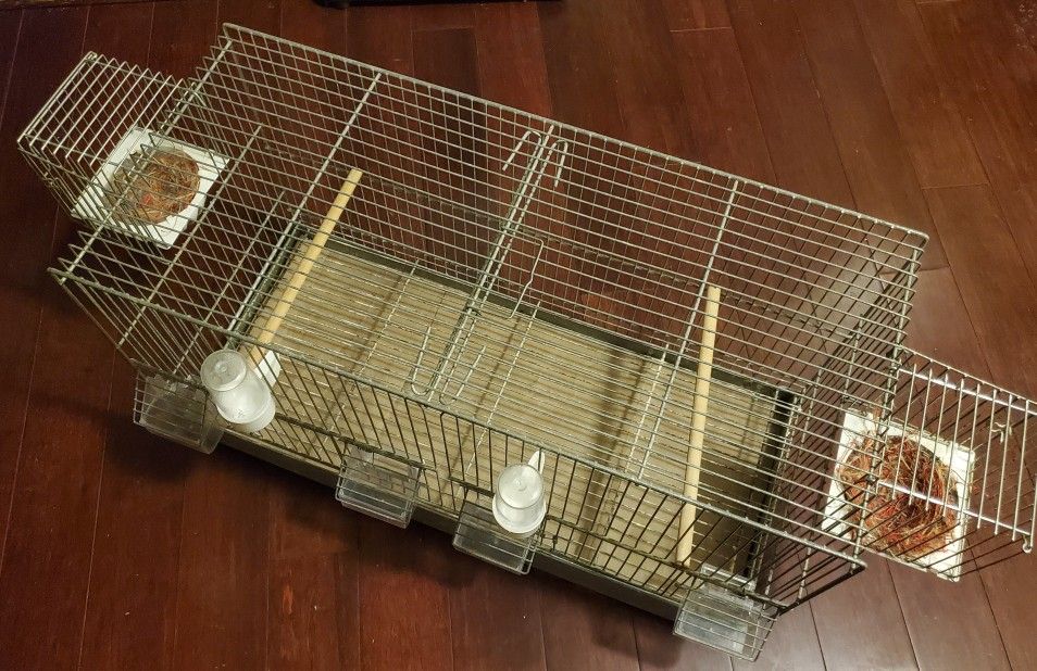 Breeding Bird Cage + Outside Hanging Nests