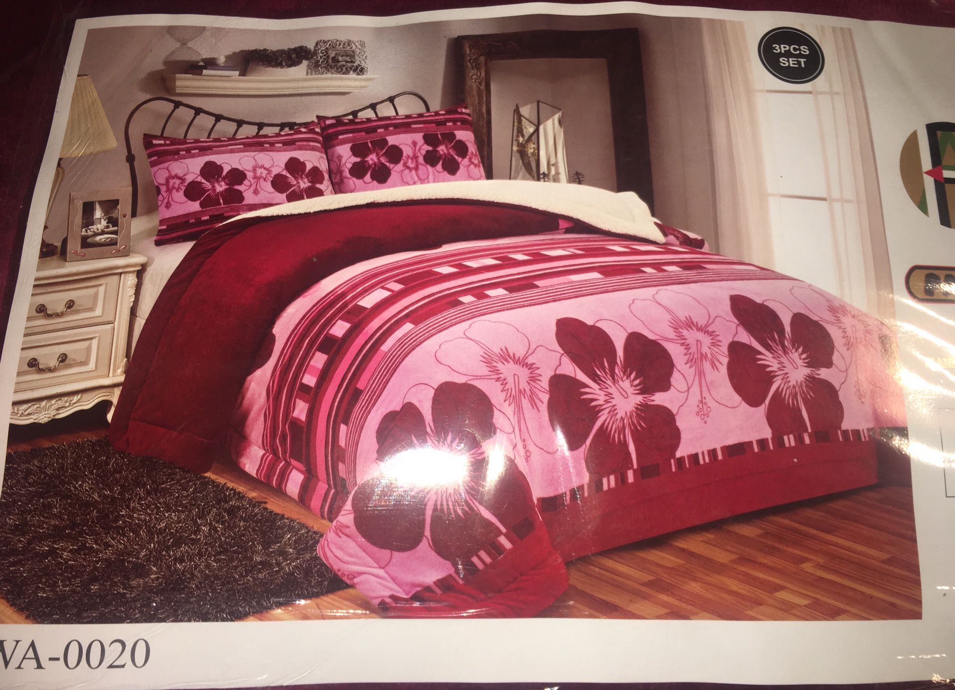 New 3 pc Queen Thick Borrego Blanket