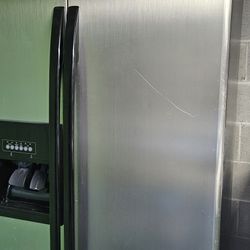 Whirlpool Side By Side Refrigerator 