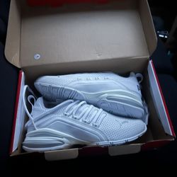 Axelion M Perf Metallic JR (4.5) PUMA