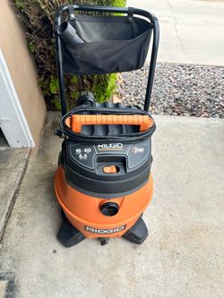 Like new RIDGID shop Vac