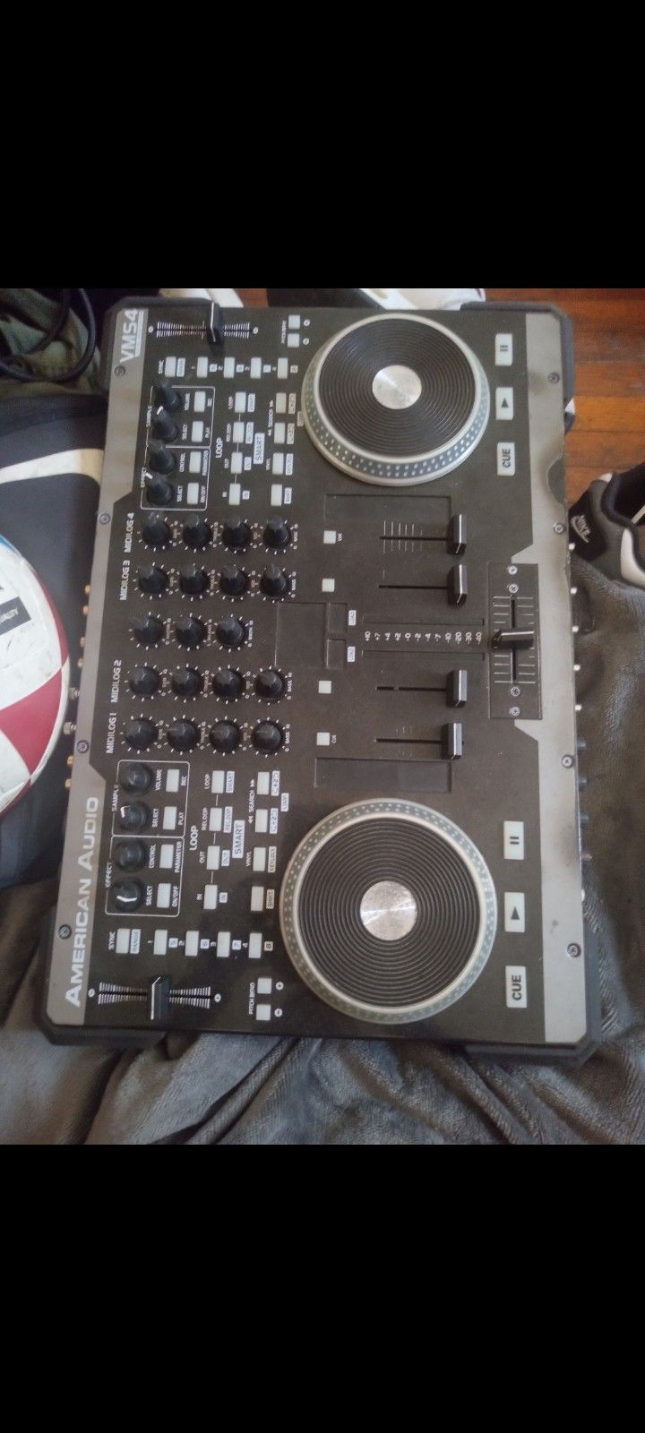 American Audio VMS4 Digital Work Station