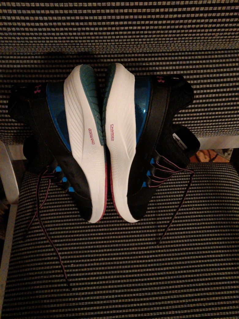 Sneaker Good Condition Woman Size 8