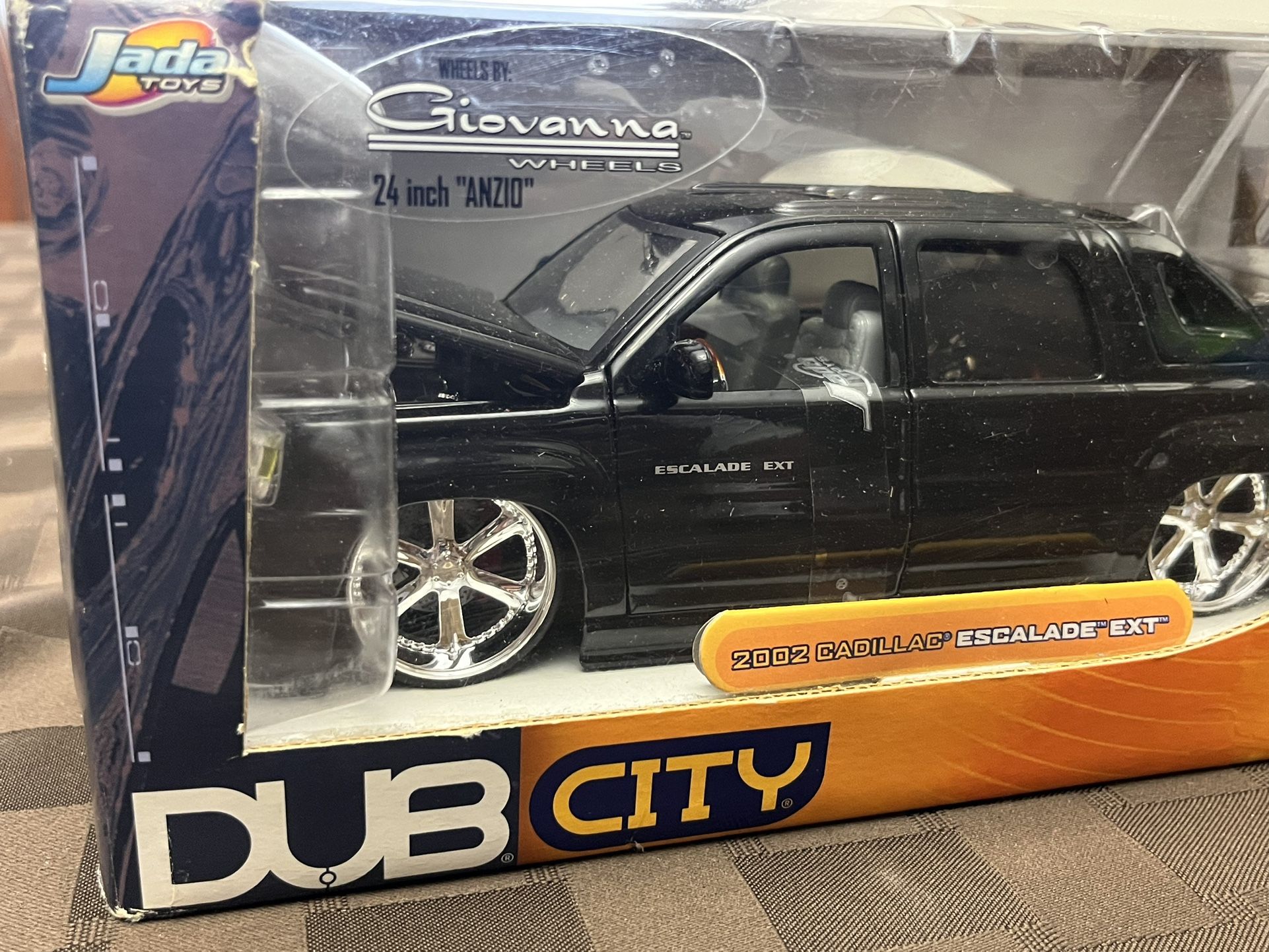 Jada toys Dub City Kustoms 2002 Cadillac Escalade EXT