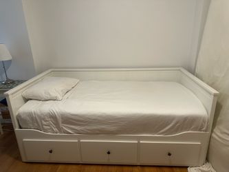 Ikea HEMNES Daybed