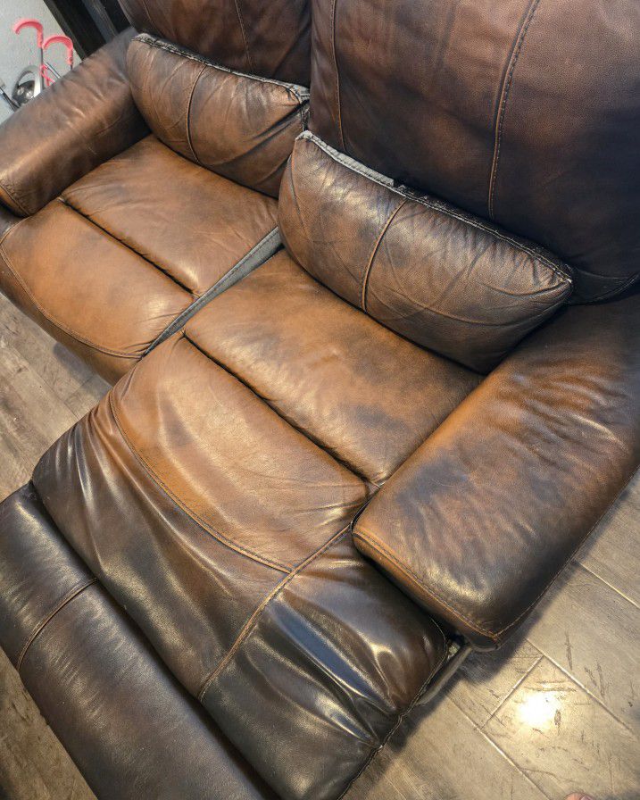 Couch With Recliner 
