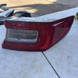Lincoln Continental Right Tail Light Oem