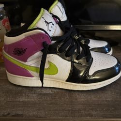 Jordan Air 1 Mid Cyber active Pink