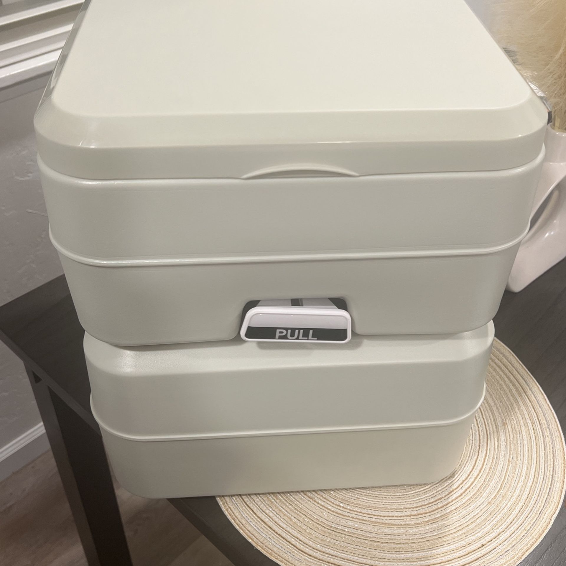 Portable RV Toulet