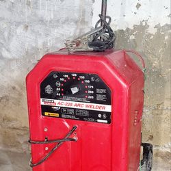 Lincoln Electric AC 225 Arc Welder (Máquina de soldar)