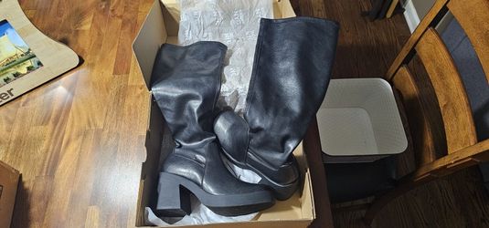 Women's Tall Black Boots