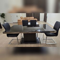 Dinning Table and Chairs - Like New - Pleasanton, CA