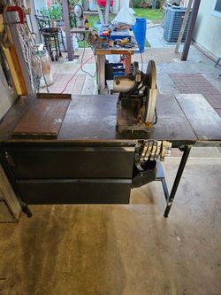 Welding table