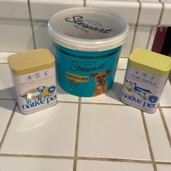 Native pet daily supplement and bone broth, stewart chicken liver dog treats