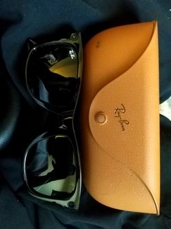 Ray-Ban Sunglasses with Case