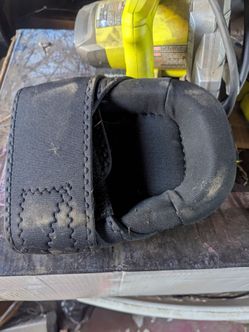 Knee pads