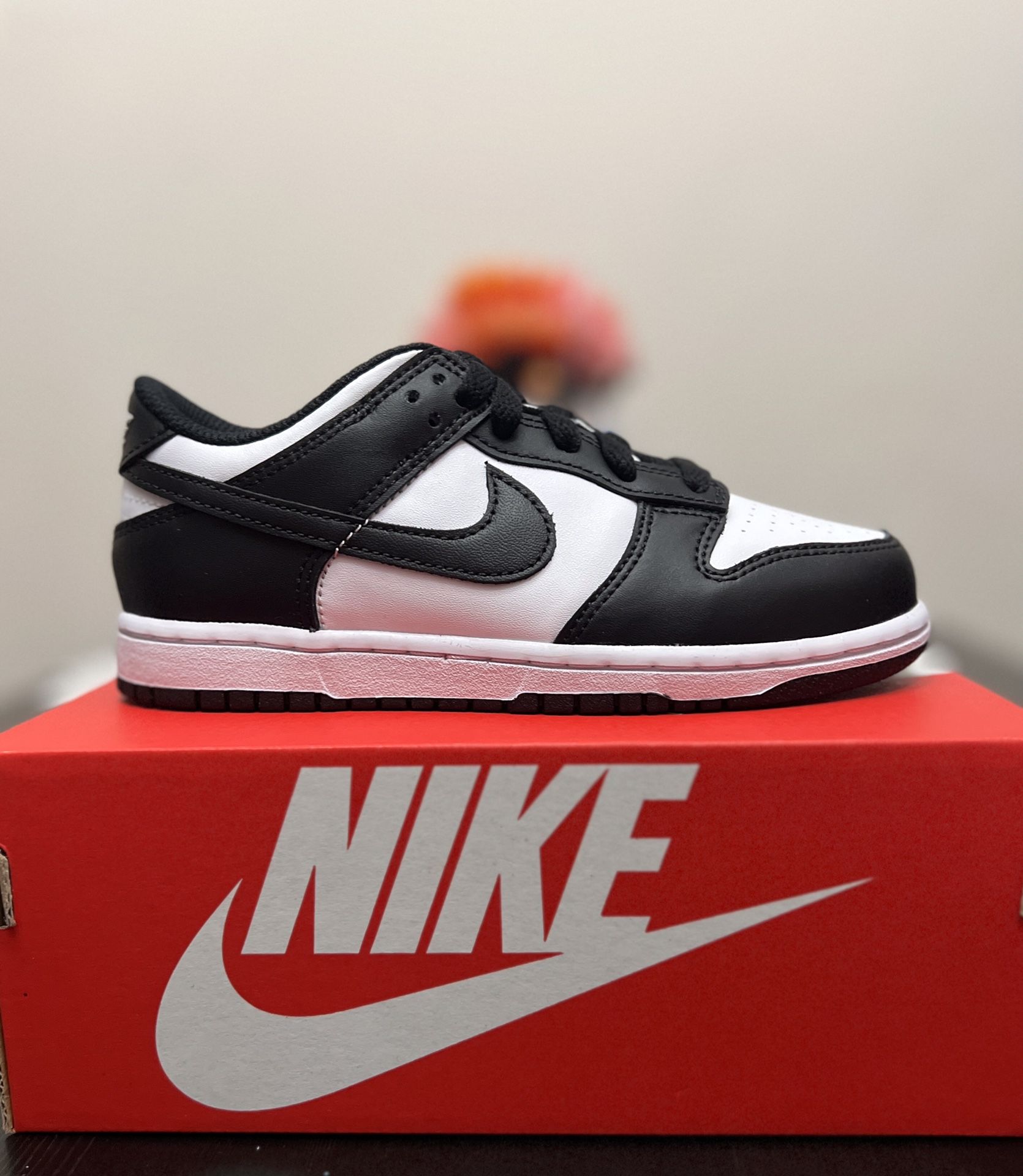 Nike Dunk Low Pandas 2Y