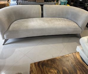  SCULPTED POSTMODERN TRXTURED SOFA 