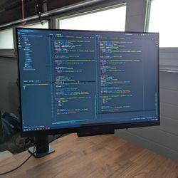 28" Programming Monitor
