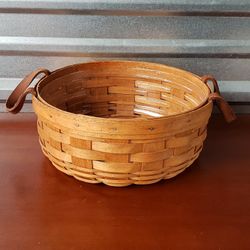 Vintage 1991 Longaberger 10" Round Basket