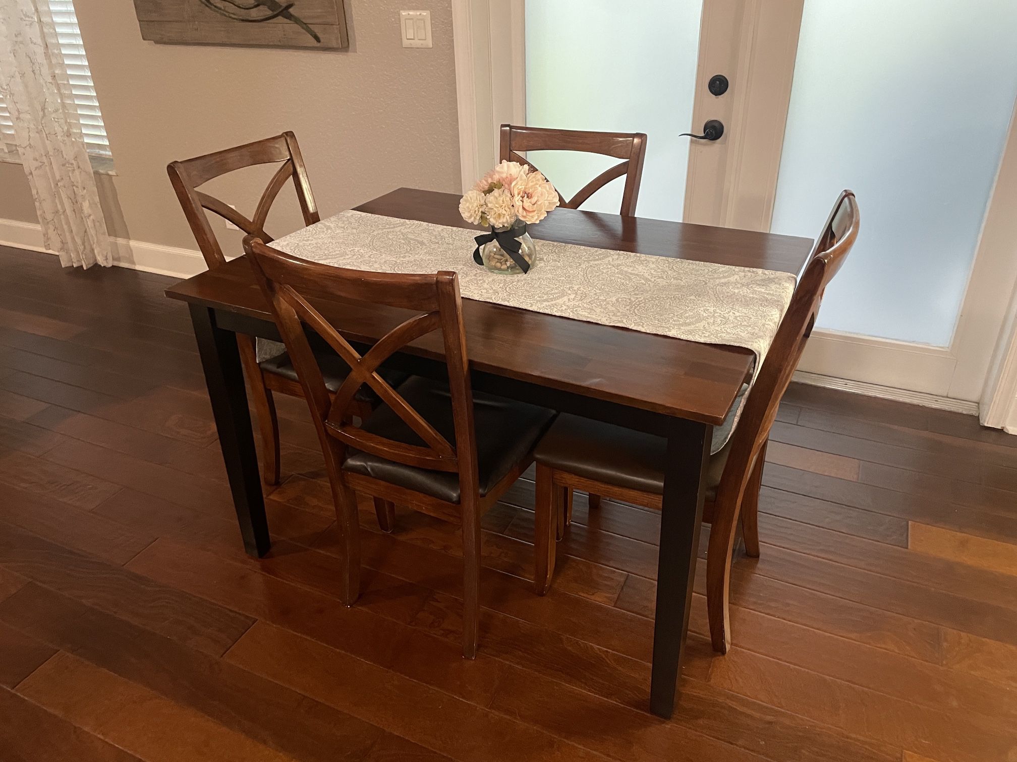  Wood Kitchen or Dining Room Table With 4 chairs