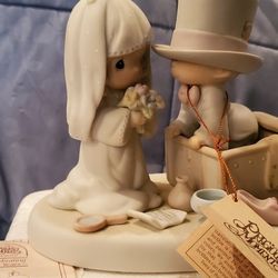 Precious Moments bride & groom collectiblr figurine