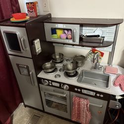 Kids Kitchen