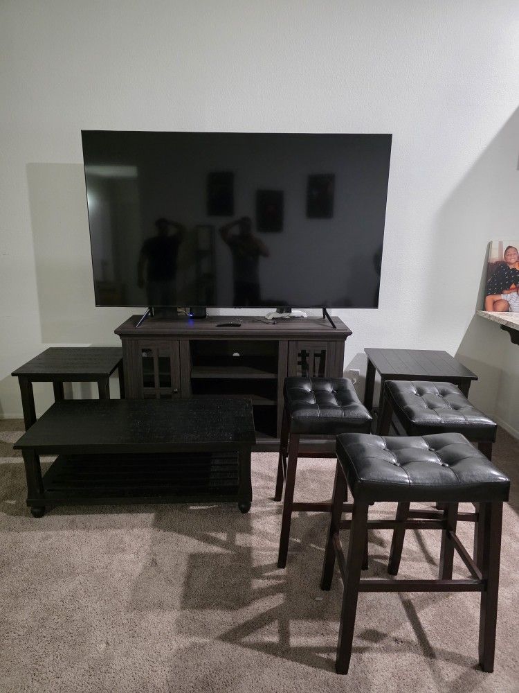 Samsung 80" Smart TV and Furniture