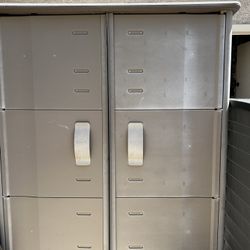 Rubbermaid Outdoor Storage Shed - Disassembled 