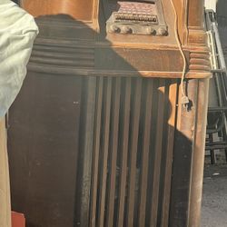 Antique Radio