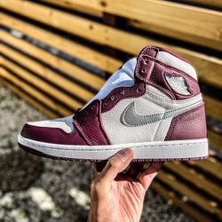 Jordan 1 Bordeaux Size 6Y & 6.5Y