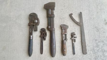 LOT – Antique Pipe & Monkey Wrenches