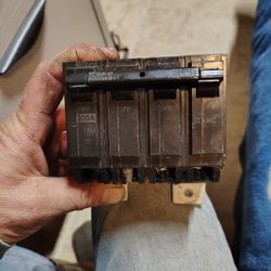 GE 200a Breaker