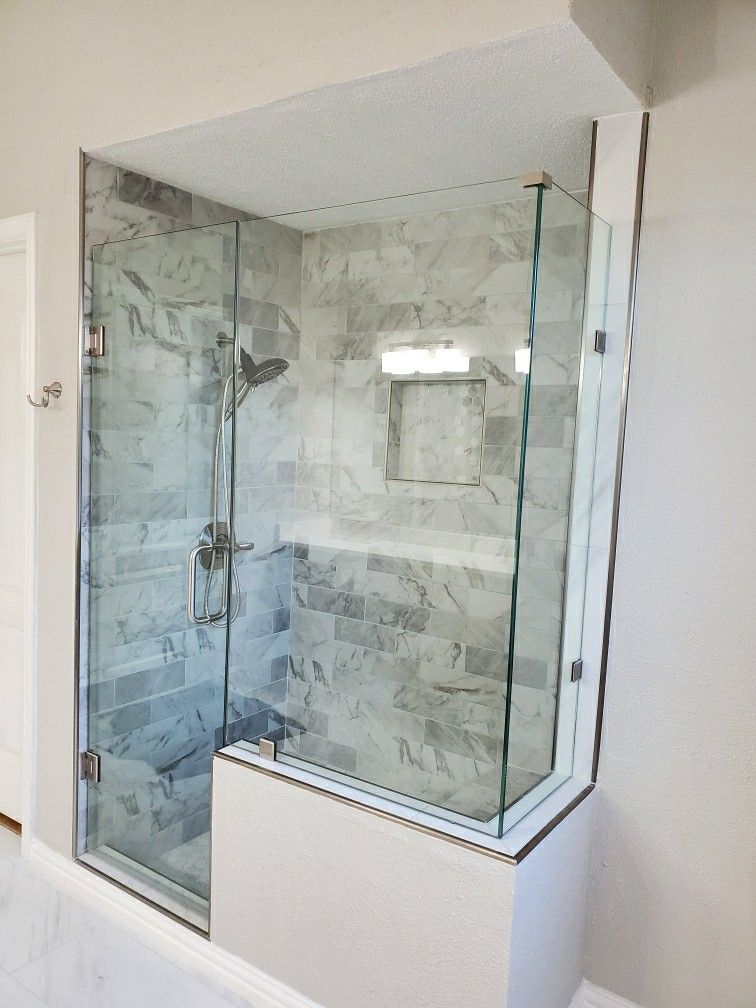 SHOWER DOORS 