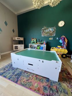 Play Table - Melissa & Doug