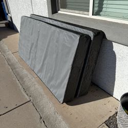 7 Inch King Box Spring (two XL twins)