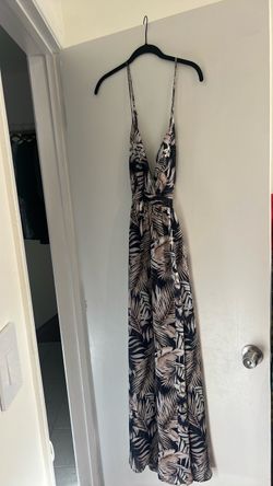 Tote of women’s clothing
