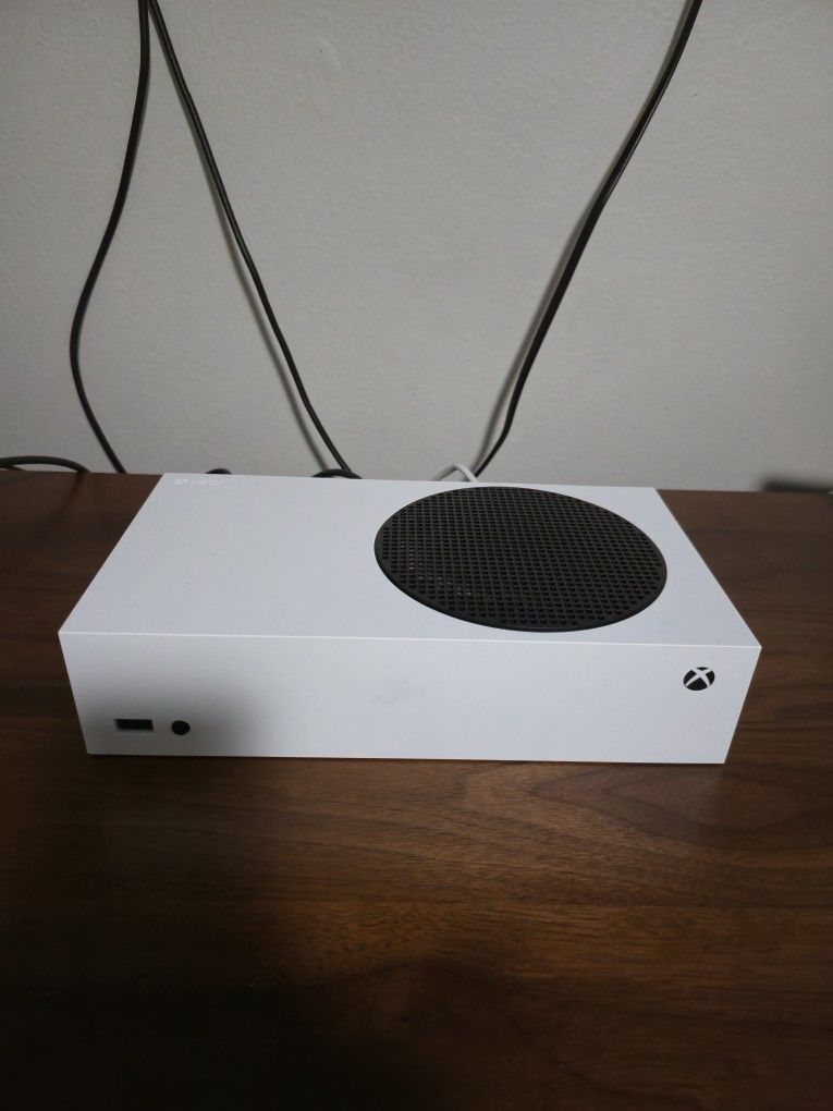 Xbox Series S With 2 Controllers And Headset