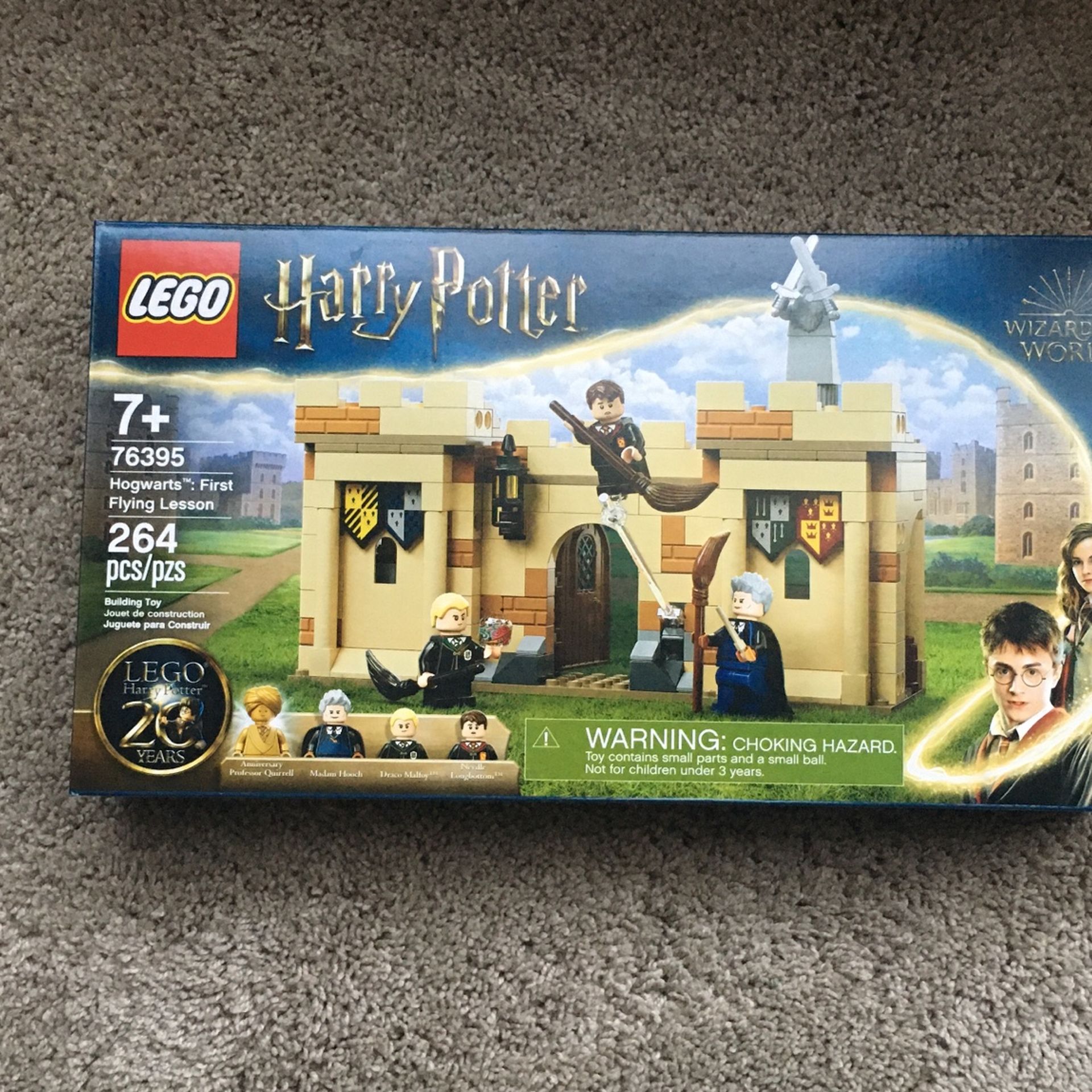 LEGO HARRY POTTER HOGWARTS FIRST FLYING LESSON 76395 - NEW