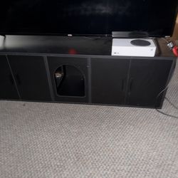 Tv counter + cat hideout