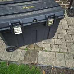 Stanley 50 gal job chest