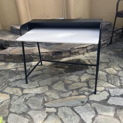 
New Black and White Computer Desk

