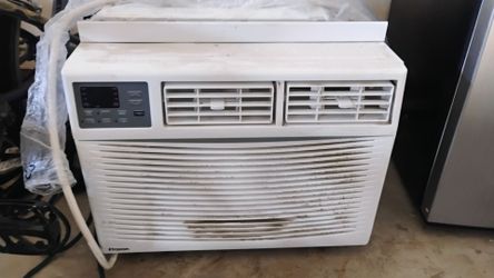 Window air conditioner