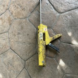 Simpson Apoxsee, Gun