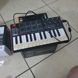 Fully Working AKAI Professional MPKmini