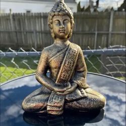 Golden Buddha statue