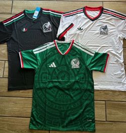 130$ Sizes 6xl slim  black green and white fit is like a 3xl rSoccer Mexico jerseys World Cup, 2026  130$