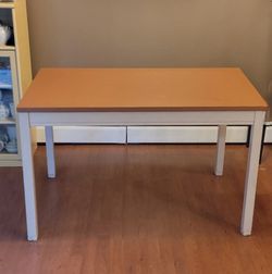 Table / Kitchen Table / Dining Room Table / Desk