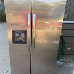 Frigidaire 22 cu. Ft Slightly Used Fridge For Sale 